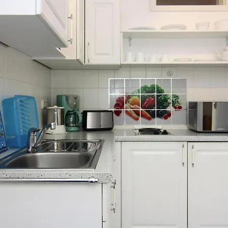 Holiday Flat - Dos08106b-p *
